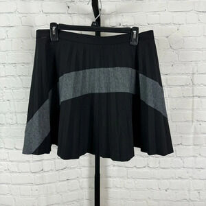 Lacoste Black and Gray Skater Wool Blend Tennis Flowy Skirt Size 32 XS